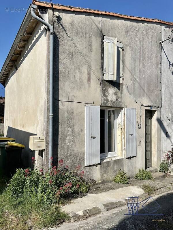Maison à MORTAGNE-SUR-GIRONDE