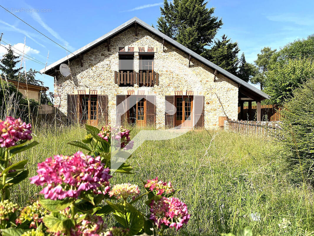 Maison à PRESLES