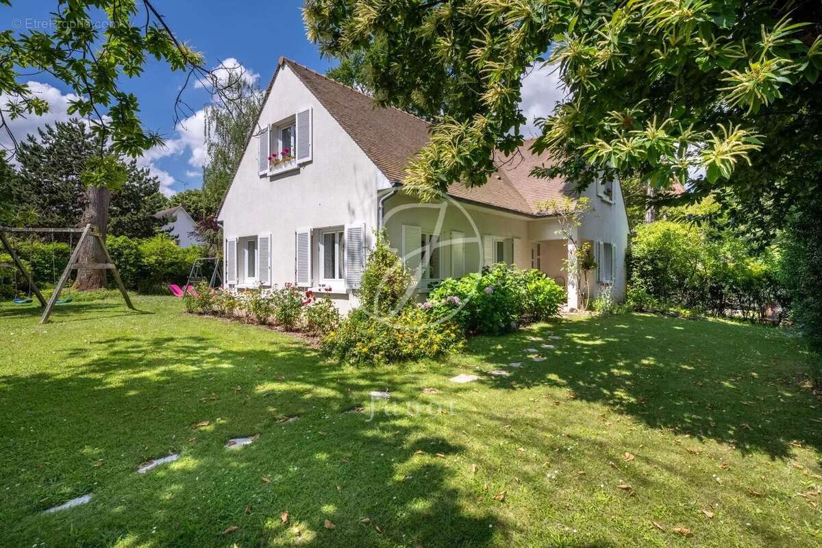 Maison à MARLY-LE-ROI