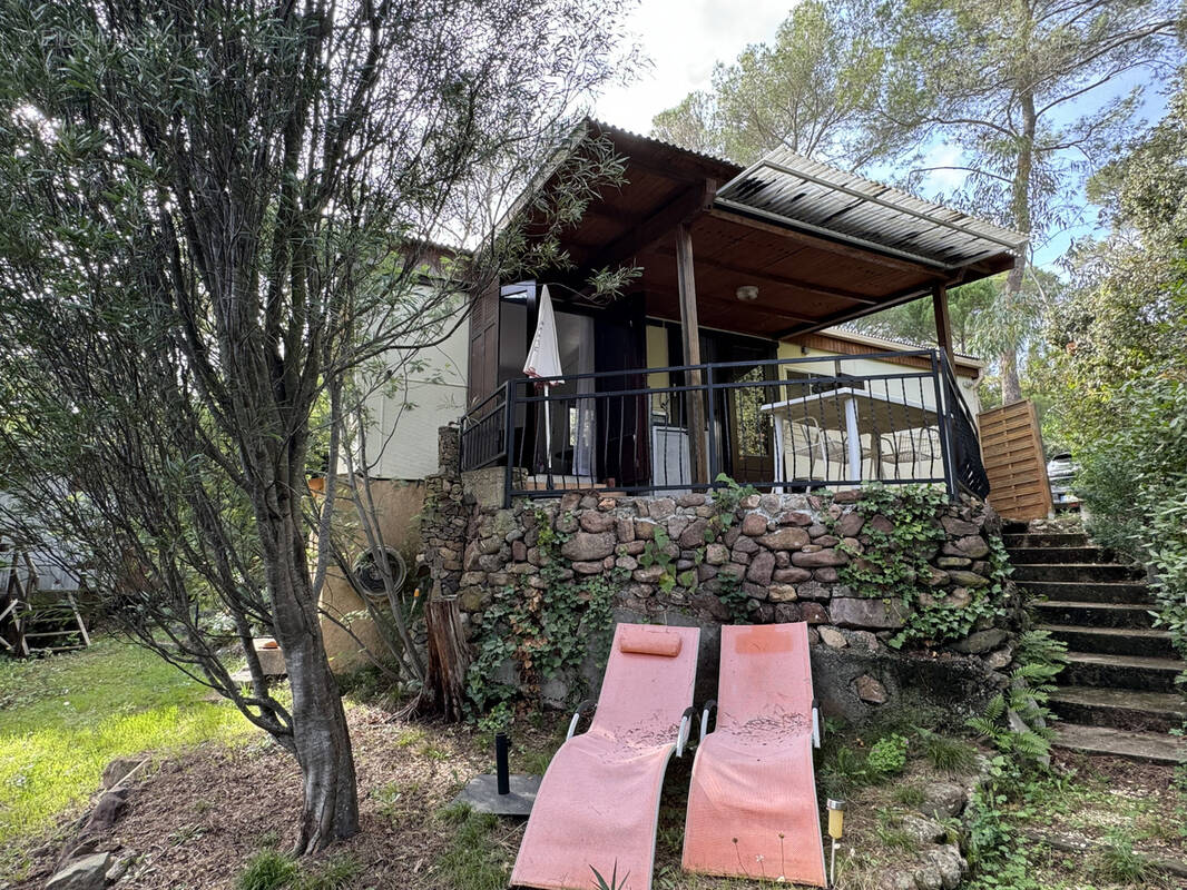 Terrain à FREJUS