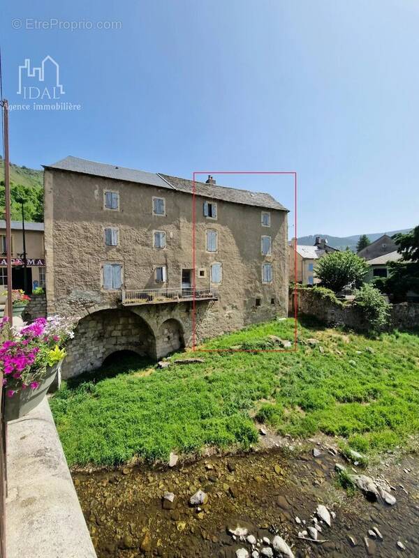 Maison à MEYRUEIS