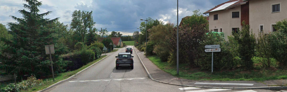 Parking à COPPONEX
