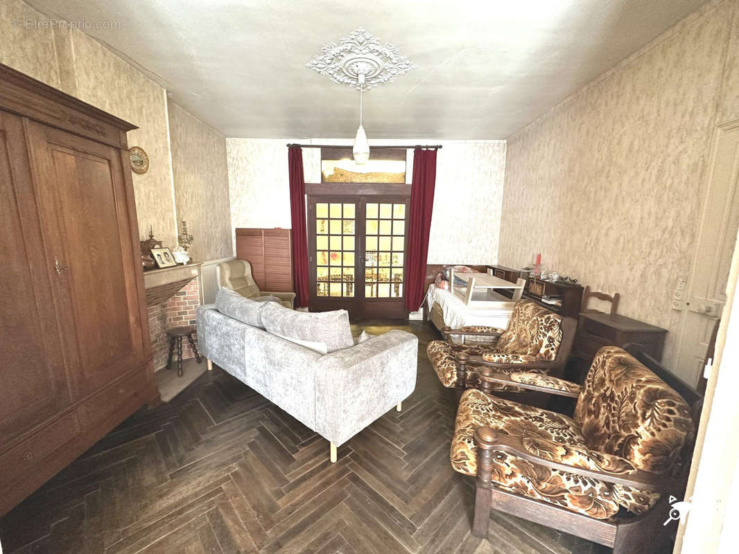 Maison à GOUZEAUCOURT