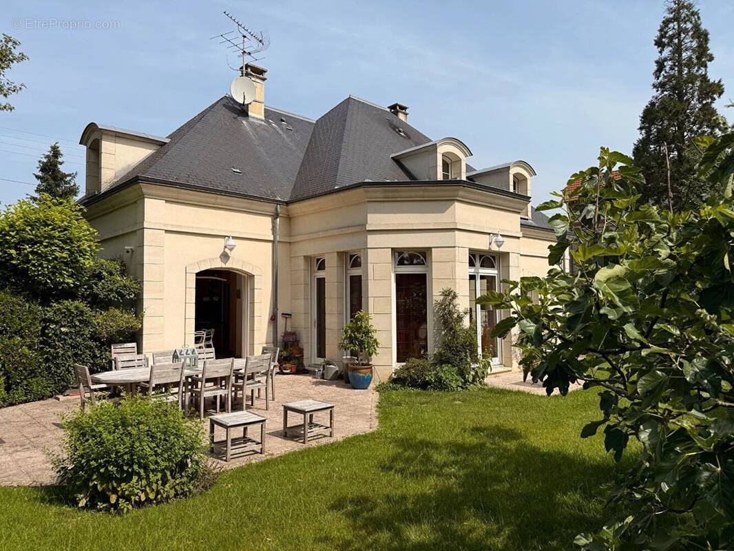 Maison à MONTMORENCY