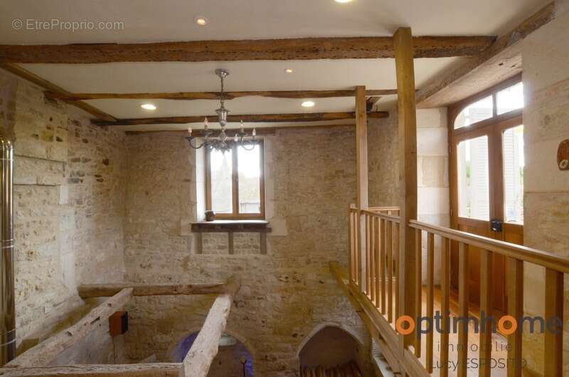 Maison à CHARROUX
