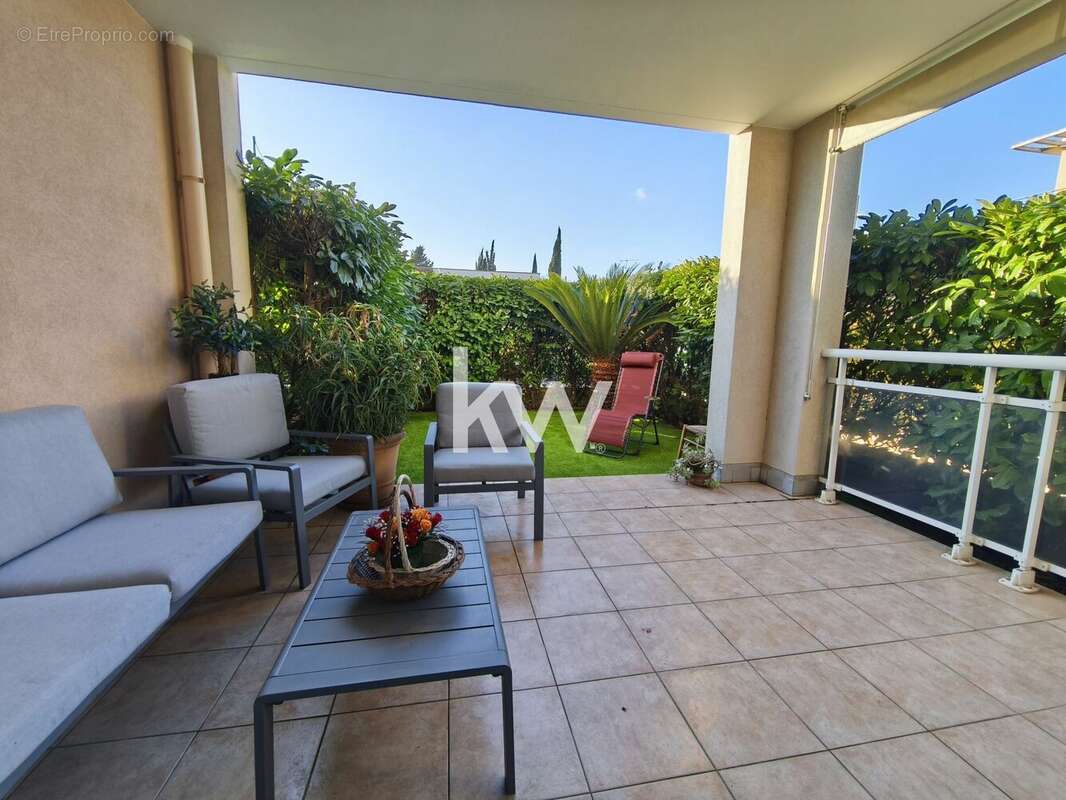 Appartement à MANDELIEU-LA-NAPOULE