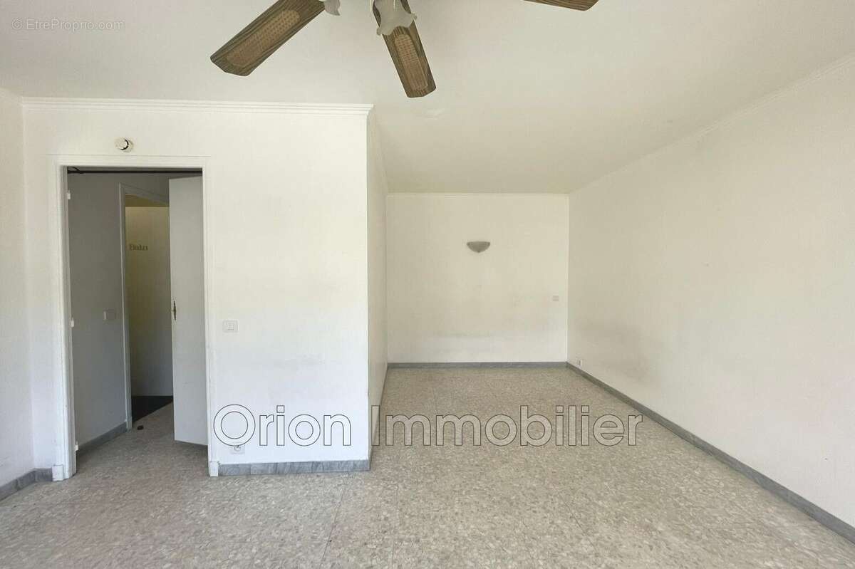 Appartement à MANDELIEU-LA-NAPOULE