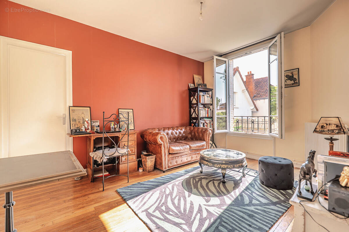 Appartement à SAINT-MAUR-DES-FOSSES