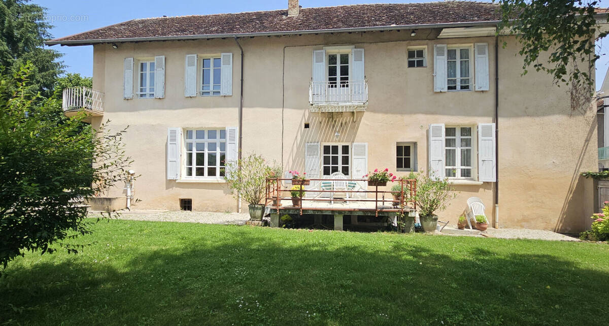 Maison à SAINT-GENIX-SUR-GUIERS