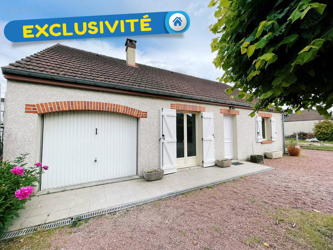 Maison à LES BORDES