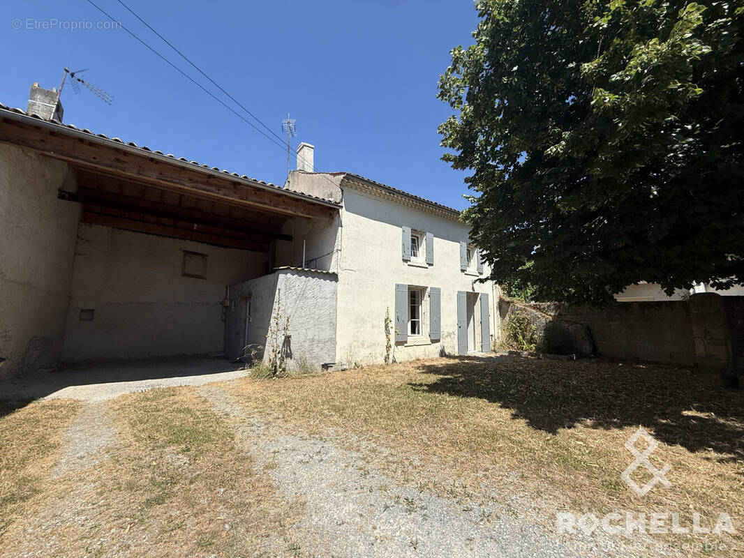 Maison à VARAIZE