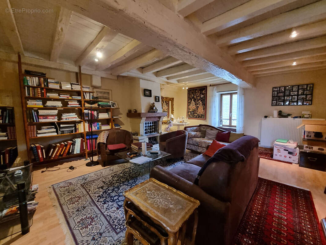Maison à CHAILLAC