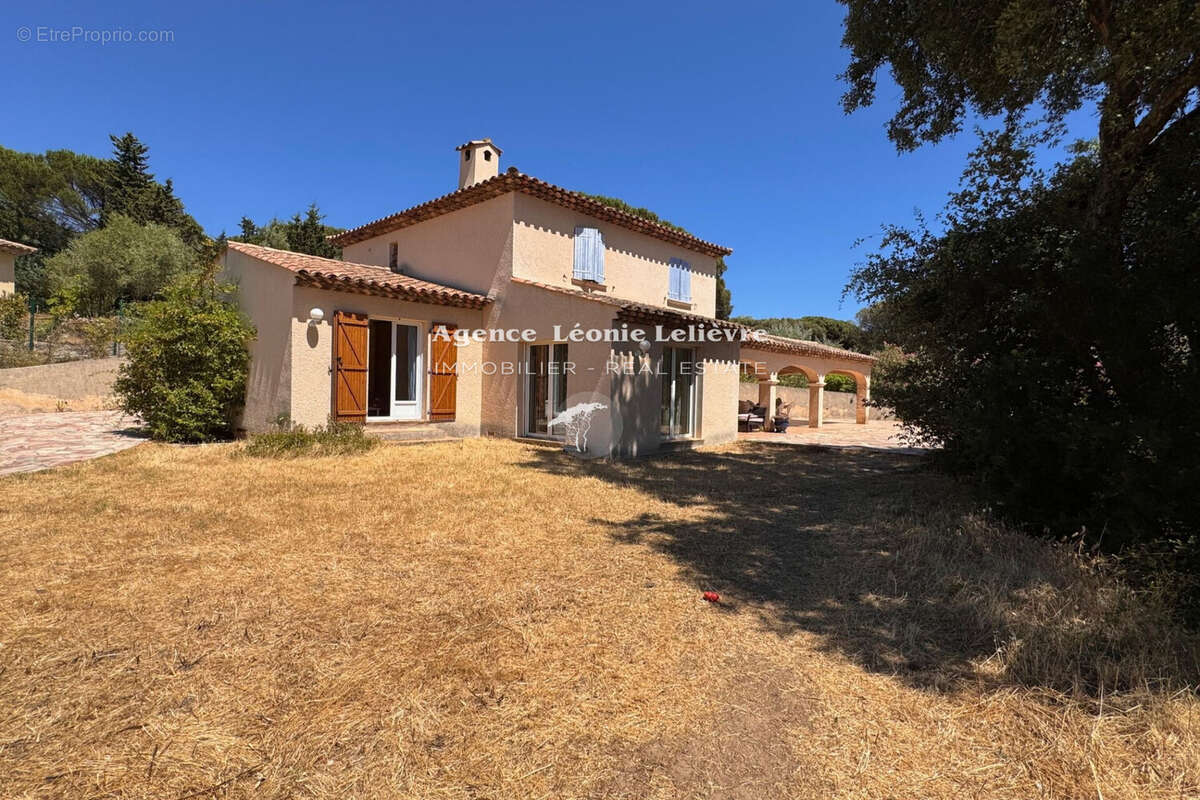 Maison à LES ISSAMBRES