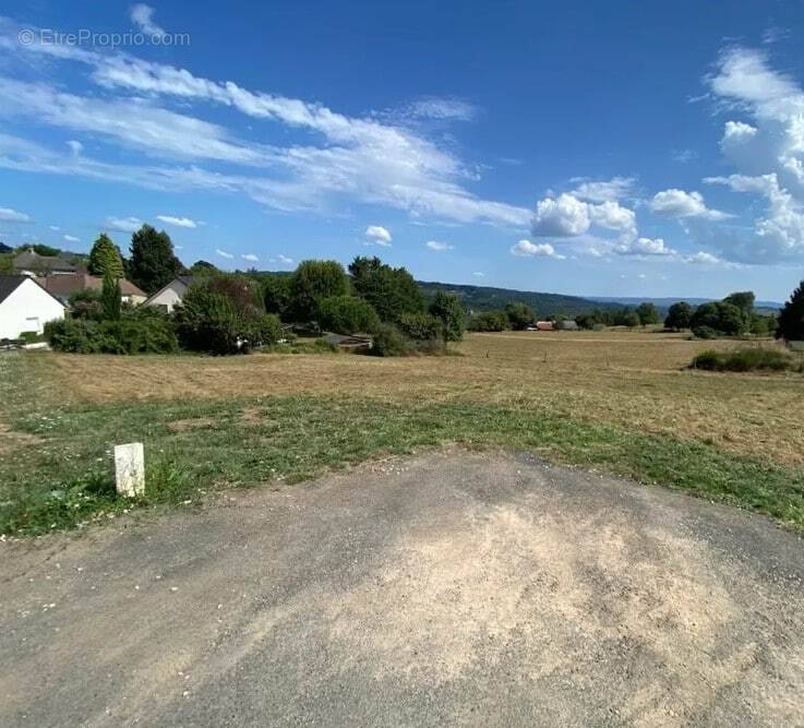 Terrain à CHALONS-EN-CHAMPAGNE