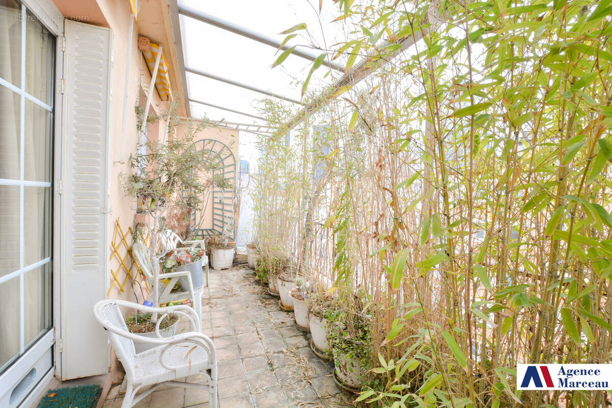 Appartement à COURBEVOIE