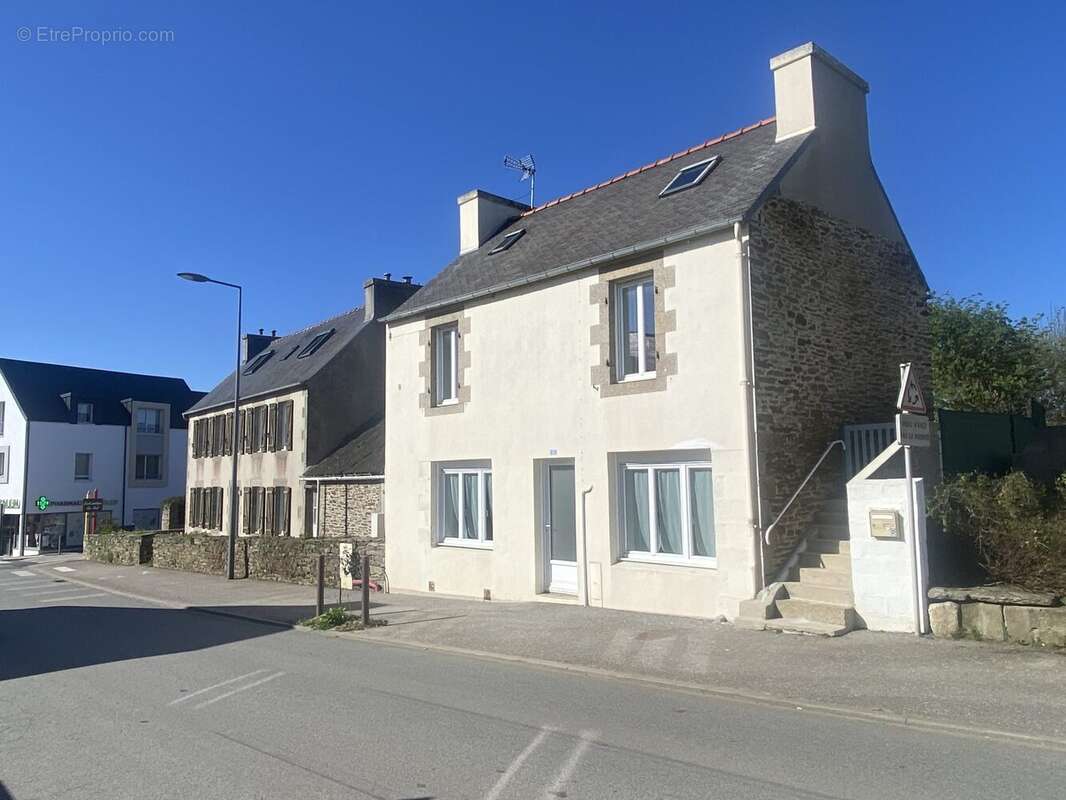 Maison à PLOUGONVELIN