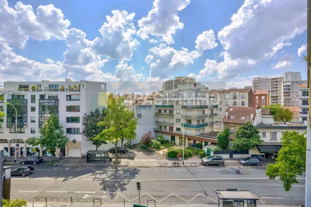 Appartement à COURBEVOIE