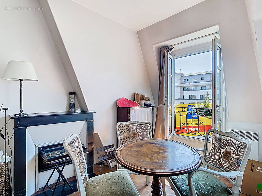 Appartement à PARIS-15E