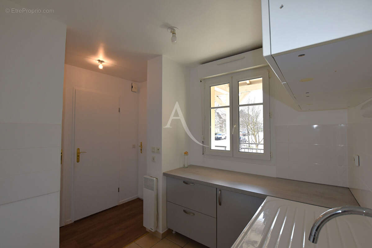 Appartement à COMBS-LA-VILLE