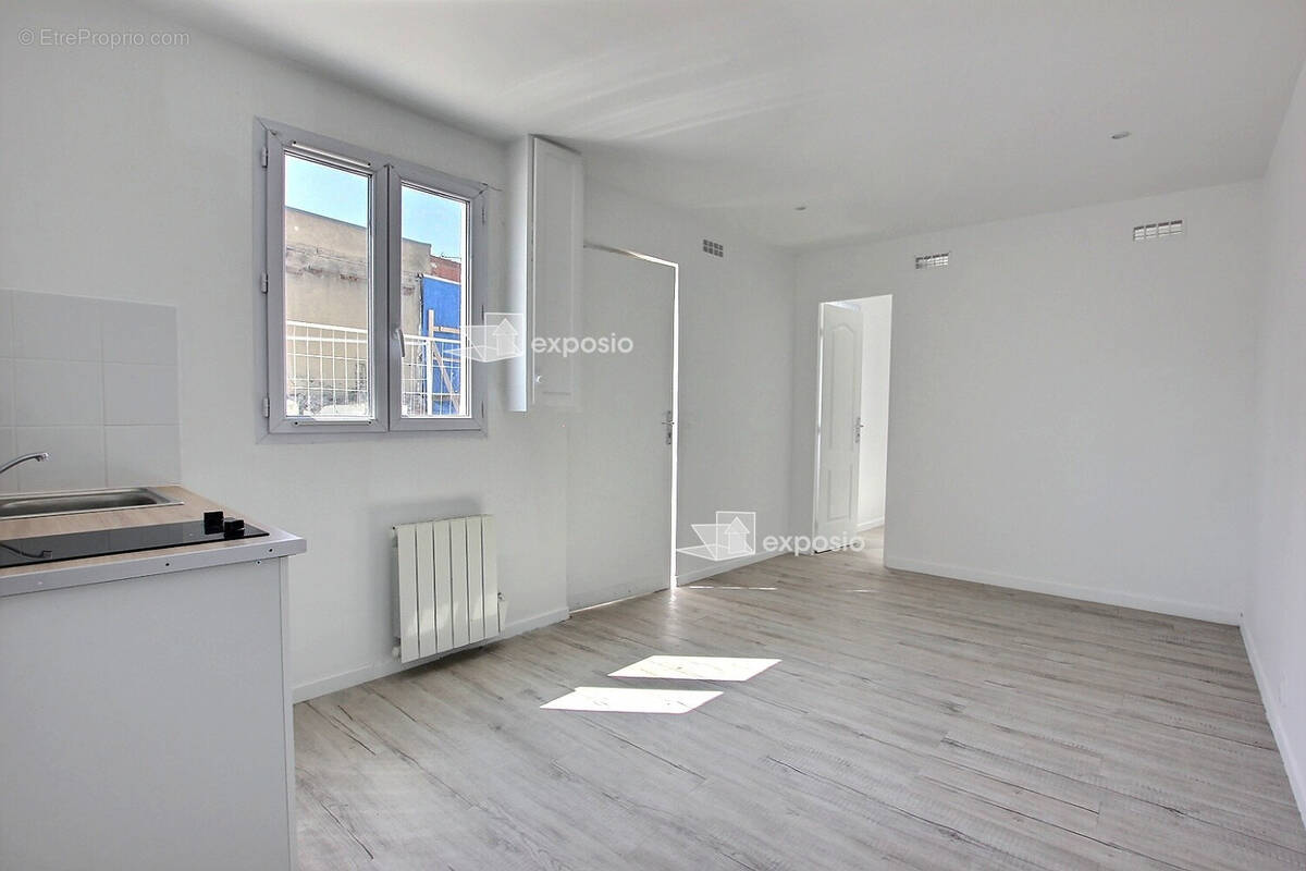 Appartement à LES LILAS