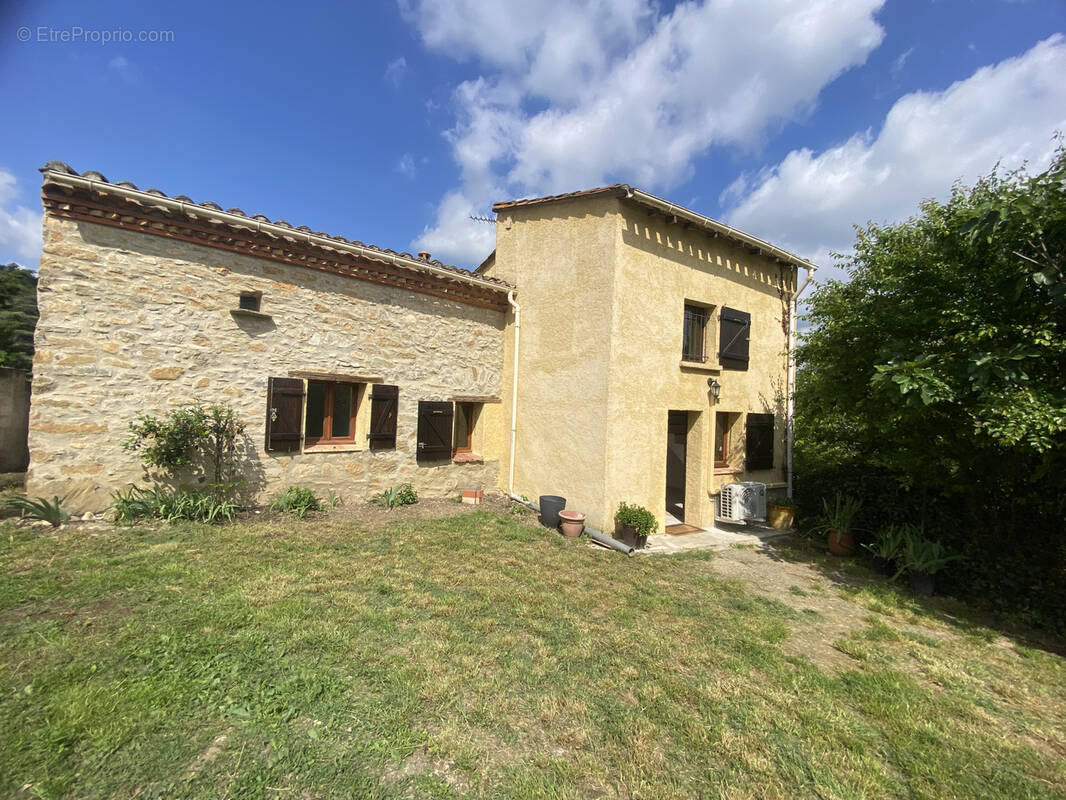 Maison à COUIZA