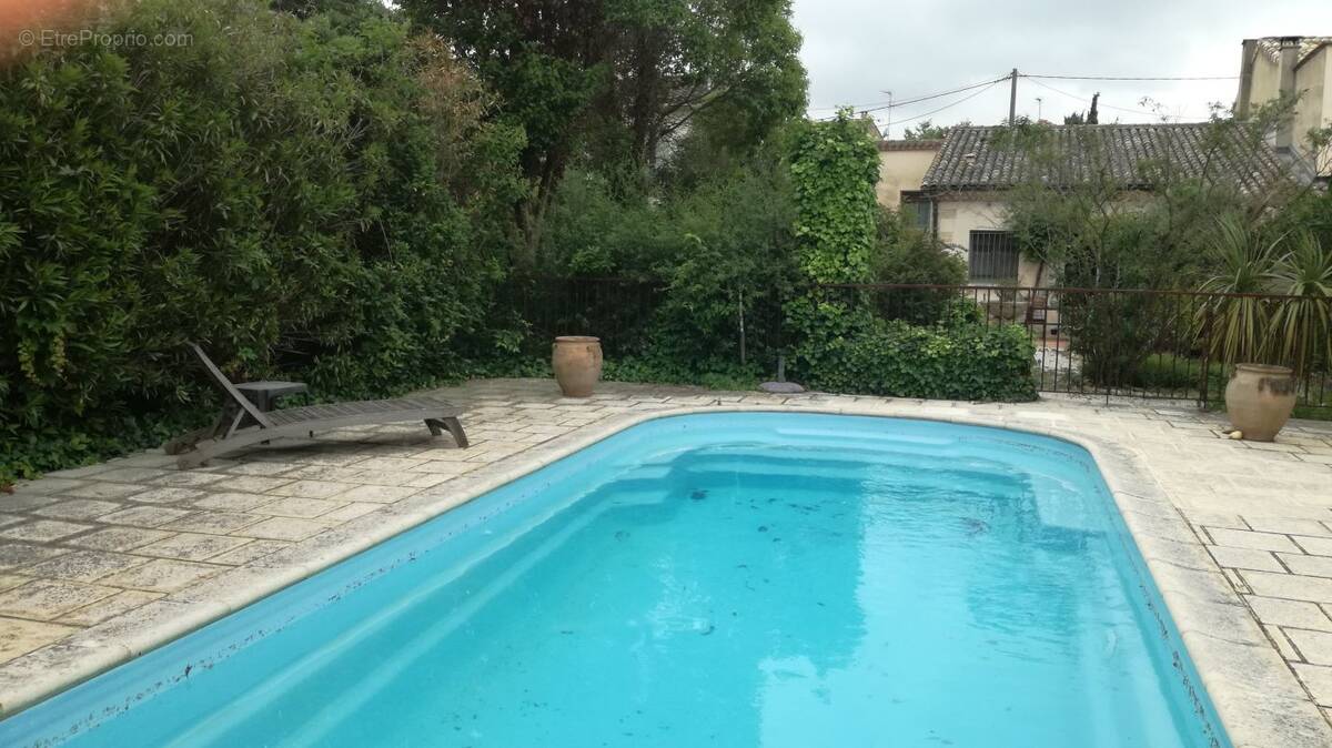 Maison à MONTBAZIN