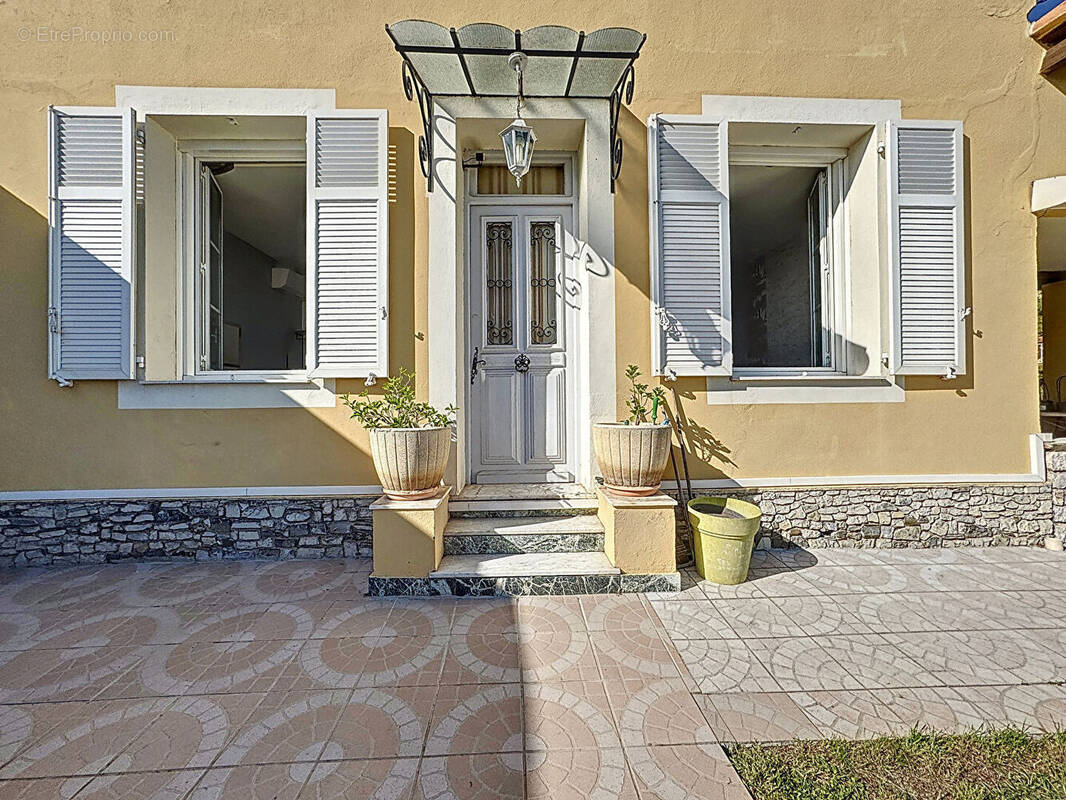 Maison à ROQUEBRUNE-CAP-MARTIN