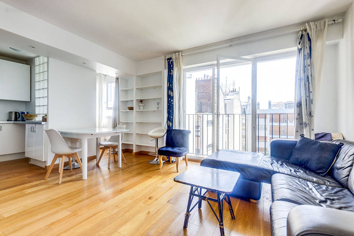 Appartement à PARIS-14E