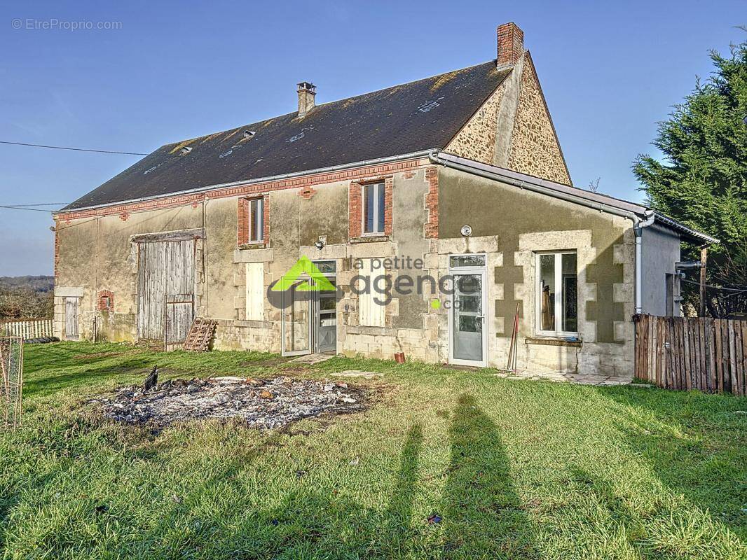 Maison à MOUTIER-MALCARD