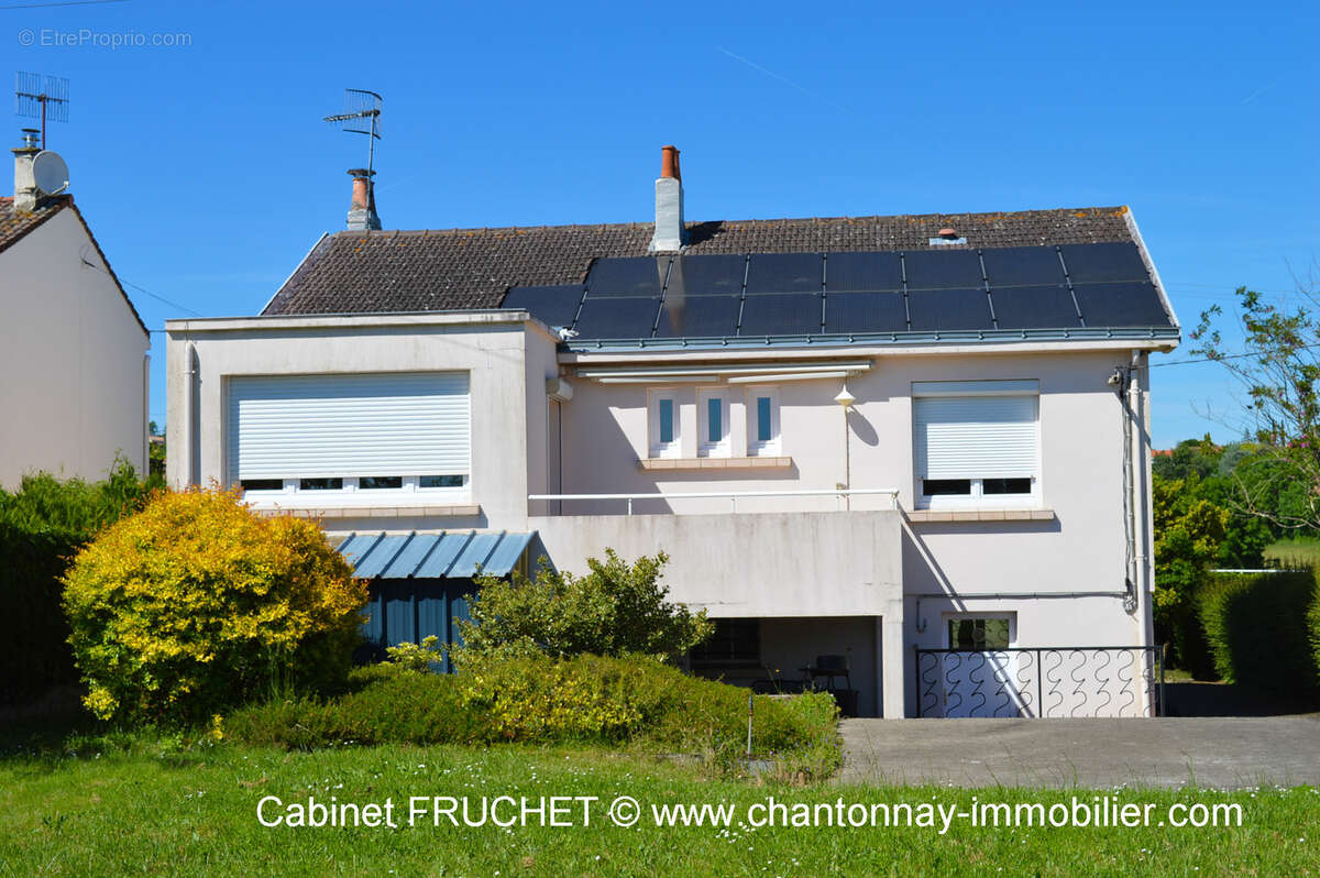 Maison à POUZAUGES
