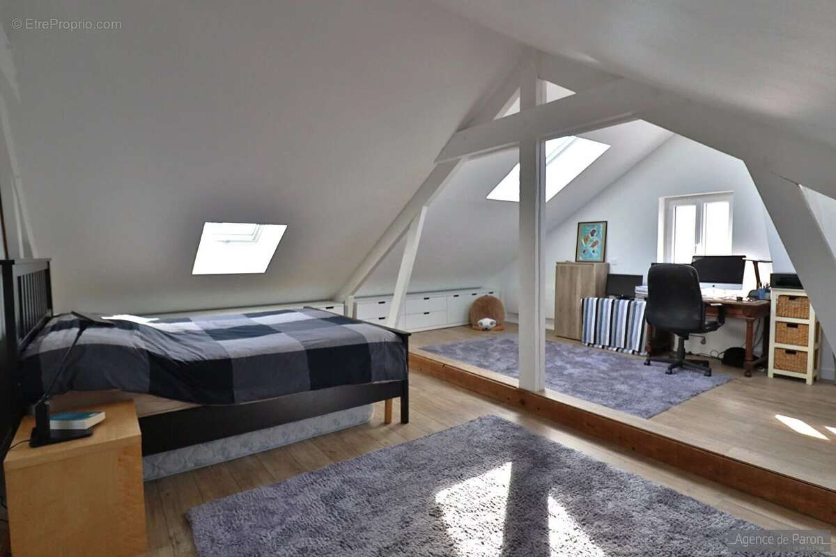 Maison à VERRIERES-LE-BUISSON