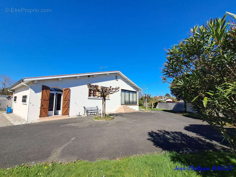 Maison à BORDES