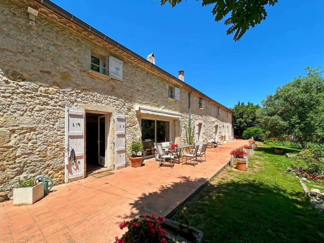 Maison à MIRADOUX