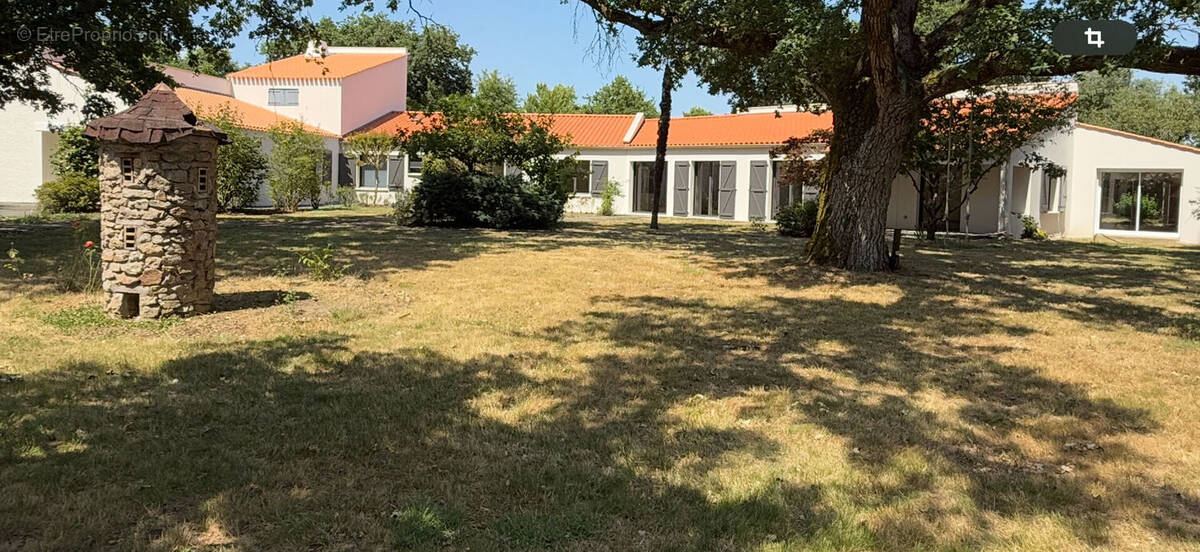 Maison à MONTAIGU