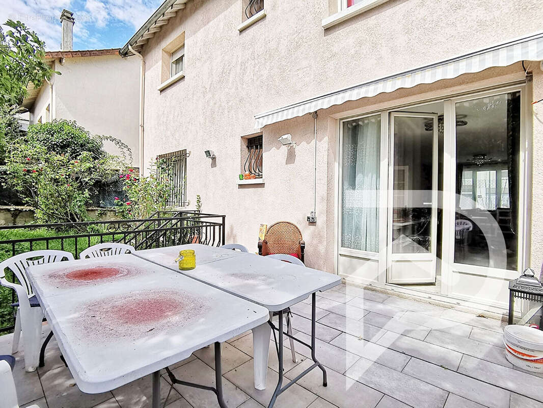Maison à VITRY-SUR-SEINE
