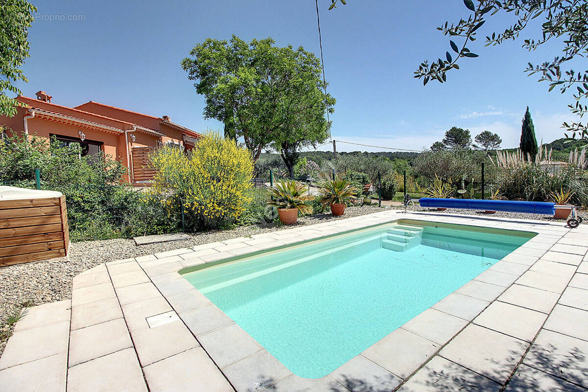 Maison à SAINT-ANTONIN-DU-VAR