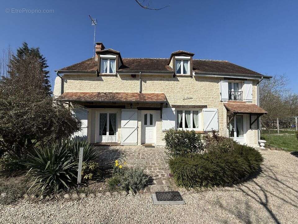 Maison à BRAY-SUR-SEINE