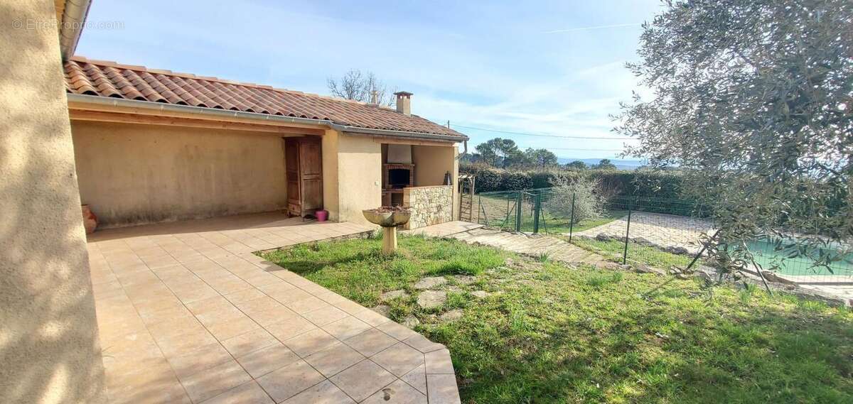 Maison à TAURIERS
