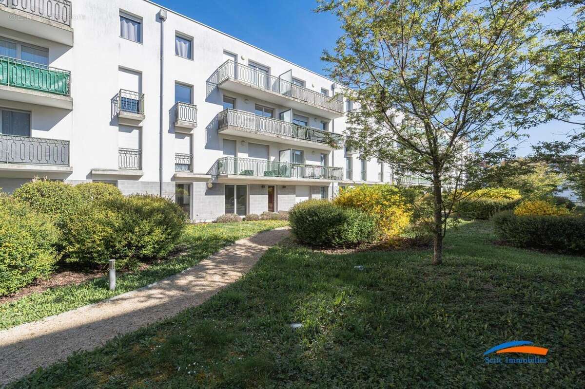   - Appartement à REIMS