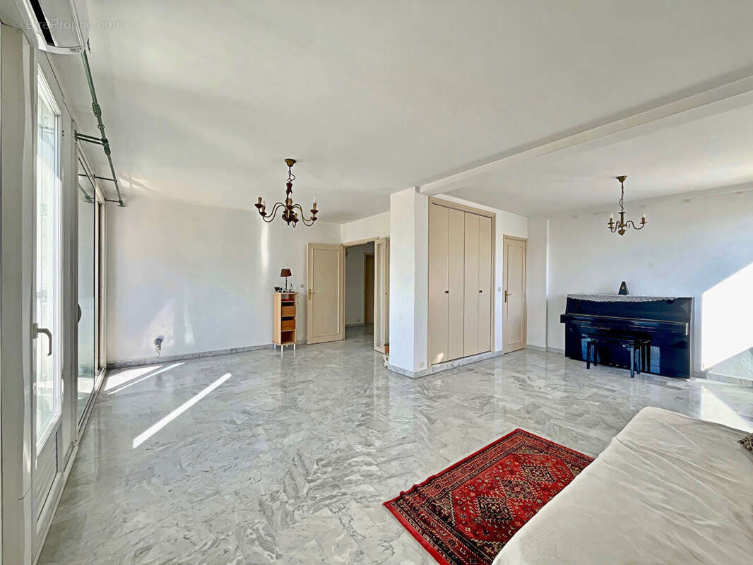 Appartement à SAINT-RAPHAEL