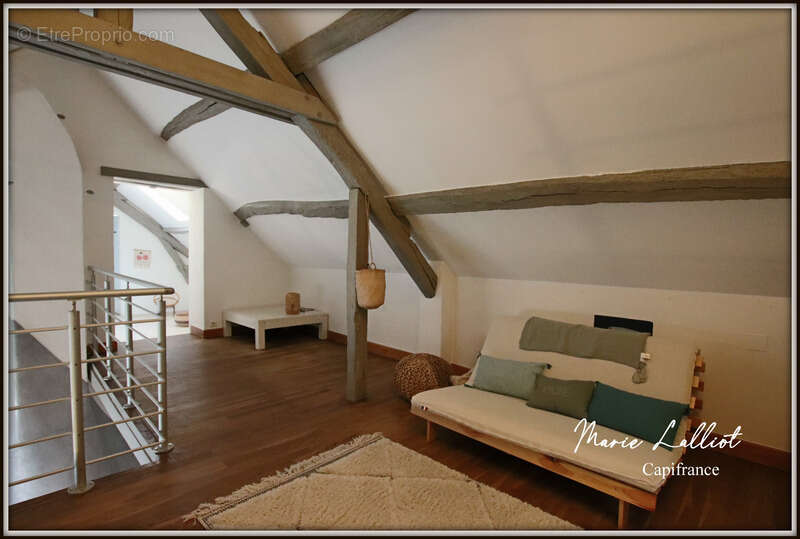 Maison à COURCY-AUX-LOGES