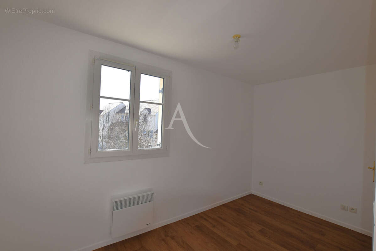 Appartement à COMBS-LA-VILLE