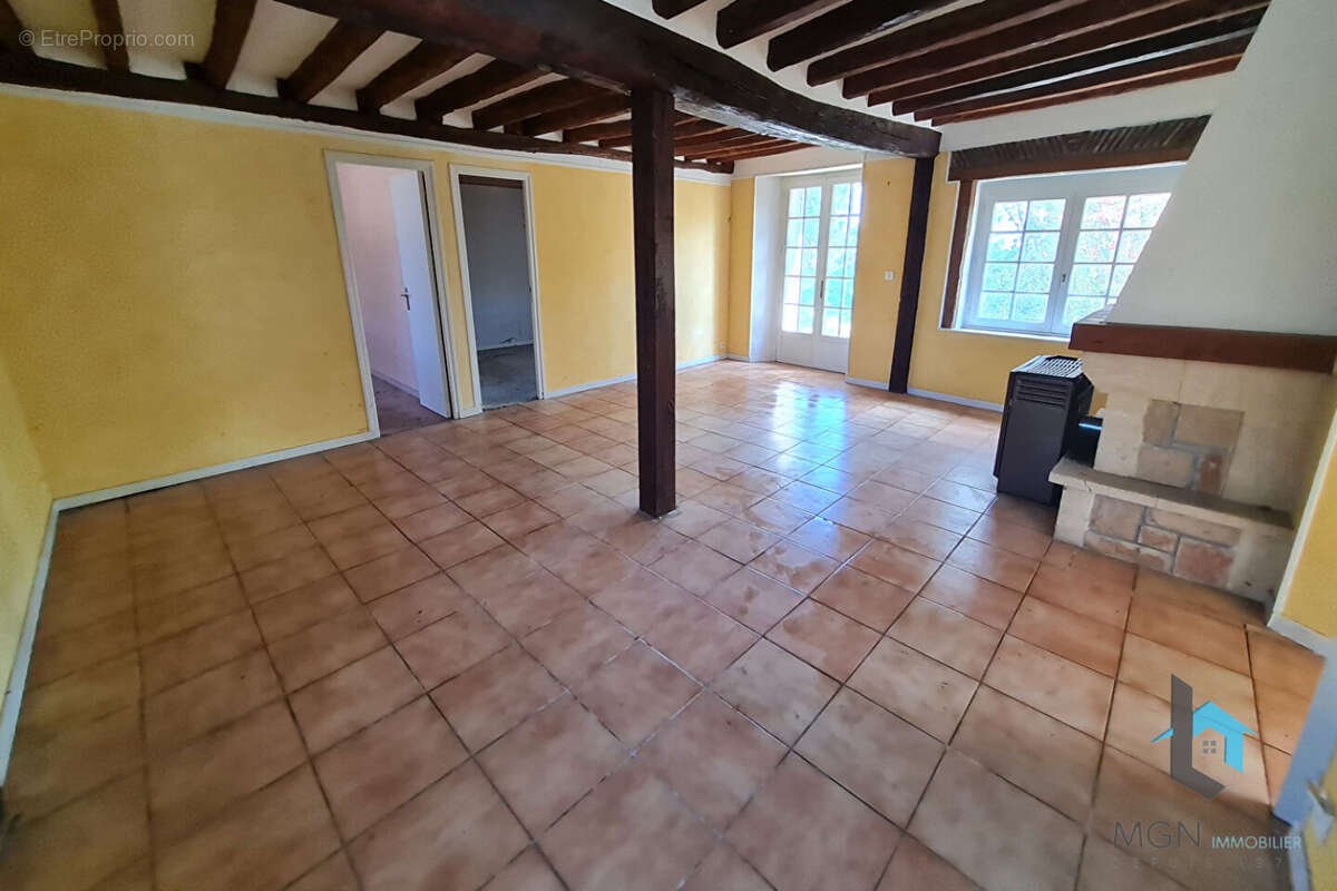 Maison à DANGEAU