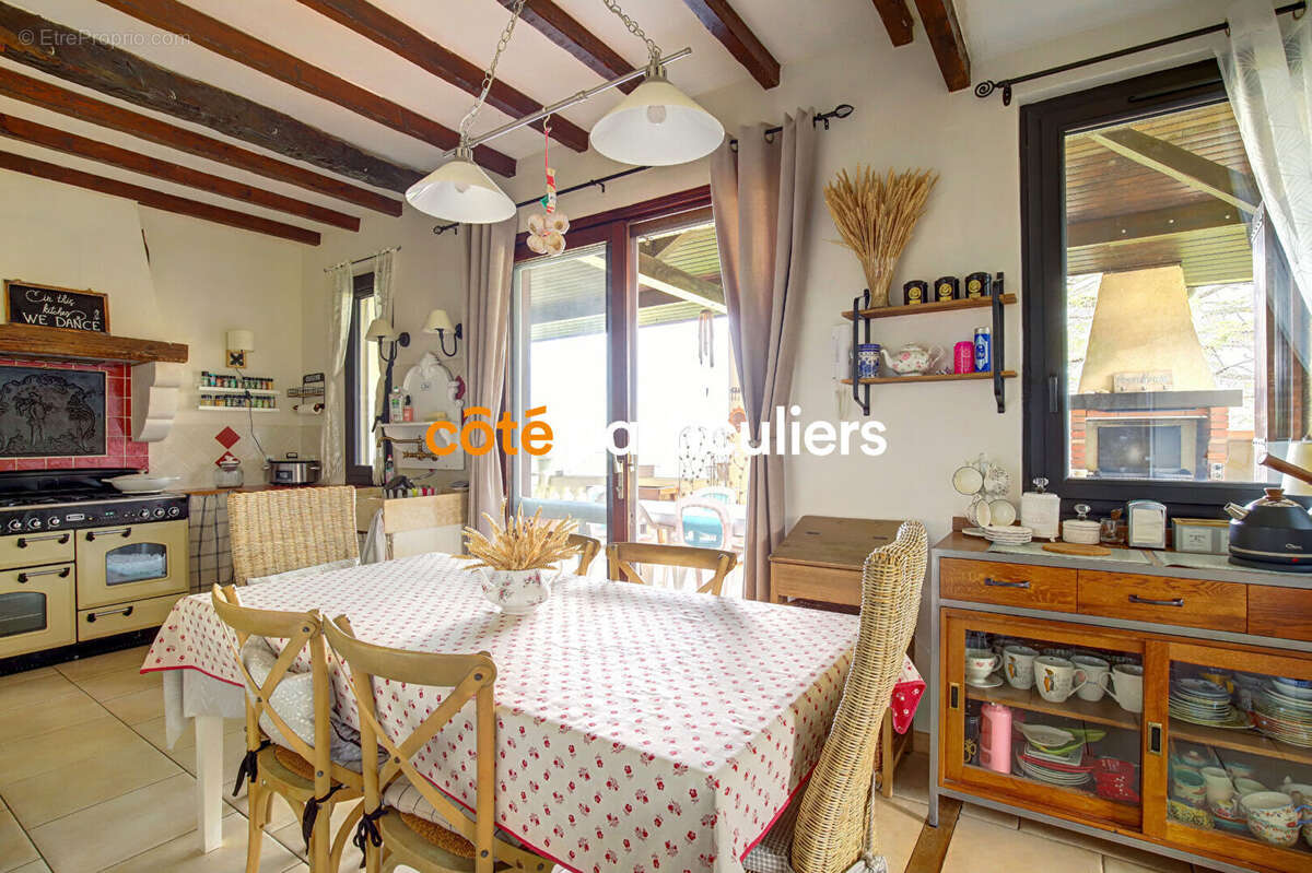 Maison à SAINT-GAUZENS