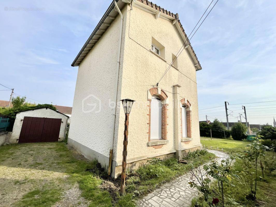 Maison à MOULINS