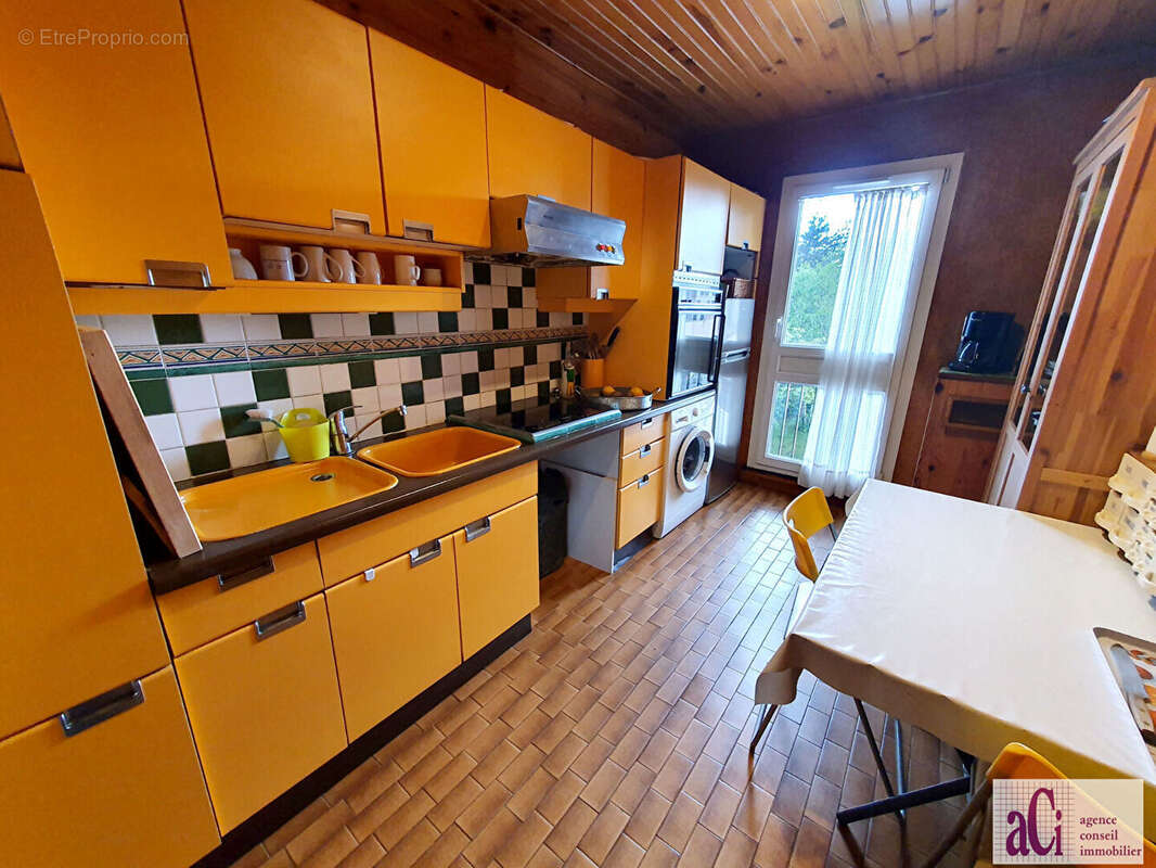 Appartement à L&#039;HAY-LES-ROSES