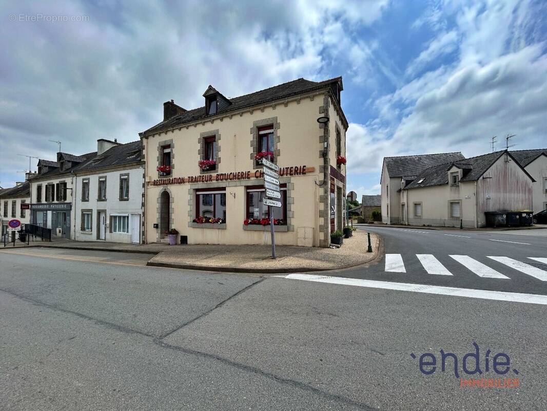 Maison à SAINT-YVI