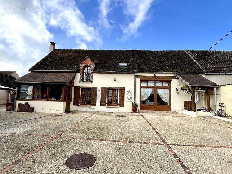 Maison à LONGUEVILLE