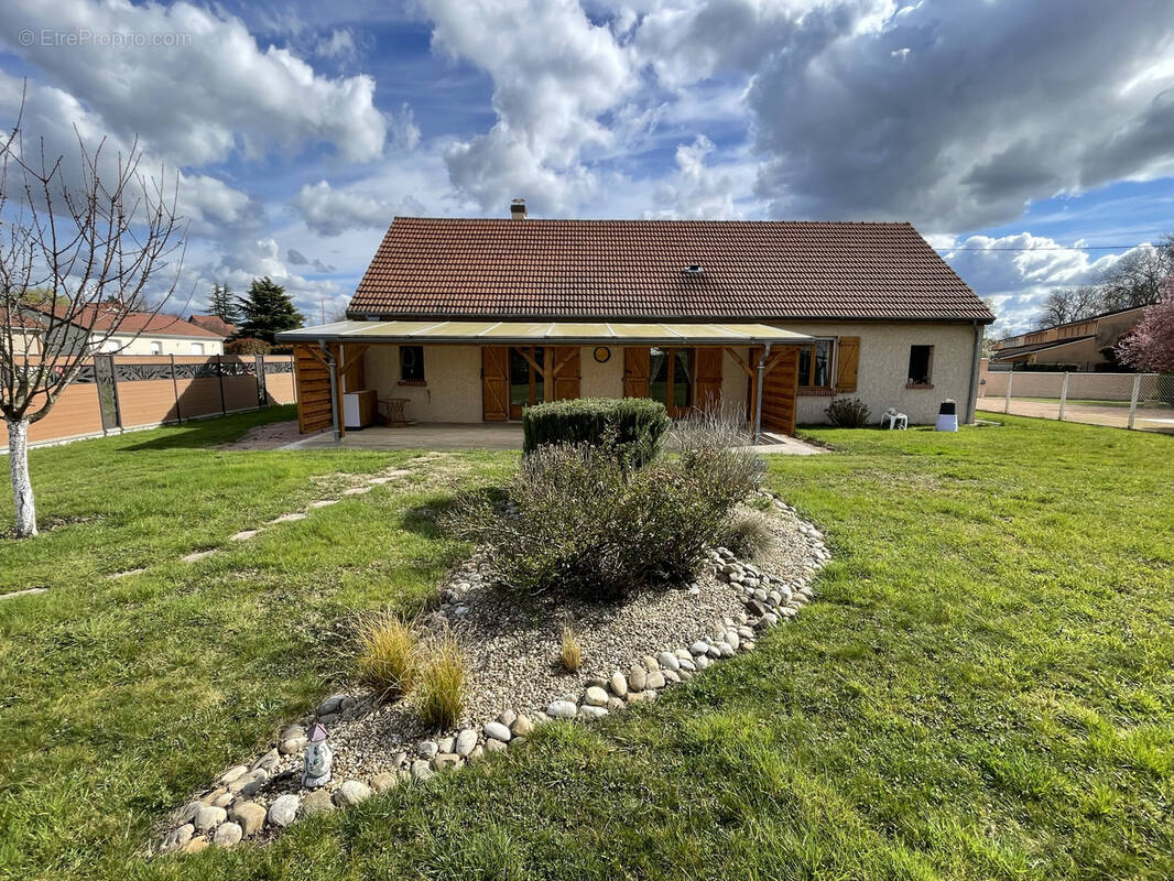 Maison à VENDAT