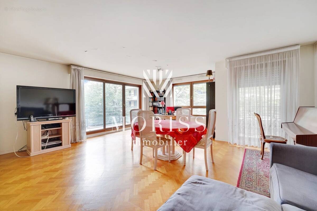 Appartement à LEVALLOIS-PERRET